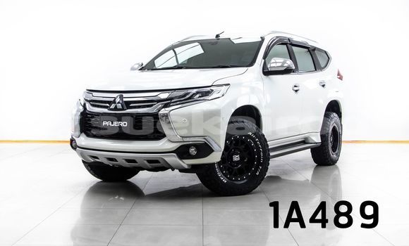 Buy Used Mitsubishi Pajero White Car in Bangkok in Bangkok Buy Used Mitsubishi Pajero White Car in Bangkok in Bangkok