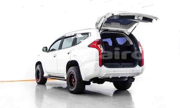 Buy Used Mitsubishi Pajero White Car in Bangkok in Bangkok Buy Used Mitsubishi Pajero White Car in Bangkok in Bangkok