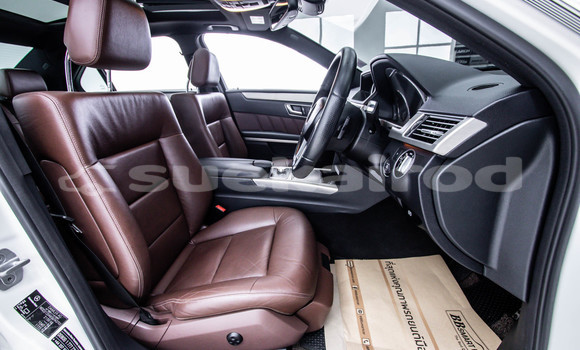 ซื้อ รถมือสอง Mercedes-Benz E-Classe ขาว รถยนต์ ใน %{เมือง} ใน กรุงเทพมหานคร ซื้อ รถมือสอง Mercedes-Benz E-Classe ขาว รถยนต์ ใน %{เมือง} ใน กรุงเทพมหานคร