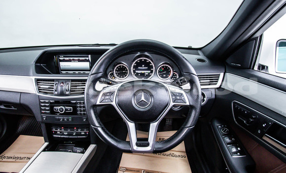 ซื้อ รถมือสอง Mercedes-Benz E-Classe ขาว รถยนต์ ใน %{เมือง} ใน กรุงเทพมหานคร ซื้อ รถมือสอง Mercedes-Benz E-Classe ขาว รถยนต์ ใน %{เมือง} ใน กรุงเทพมหานคร