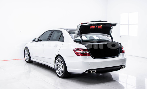 ซื้อ รถมือสอง Mercedes-Benz E-Classe ขาว รถยนต์ ใน %{เมือง} ใน กรุงเทพมหานคร ซื้อ รถมือสอง Mercedes-Benz E-Classe ขาว รถยนต์ ใน %{เมือง} ใน กรุงเทพมหานคร