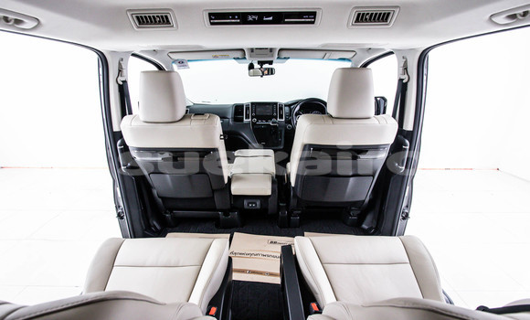 ซื้อ รถมือสอง Toyota Crown Majesta สีดำ รถยนต์ ใน %{เมือง} ใน กรุงเทพมหานคร ซื้อ รถมือสอง Toyota Crown Majesta สีดำ รถยนต์ ใน %{เมือง} ใน กรุงเทพมหานคร