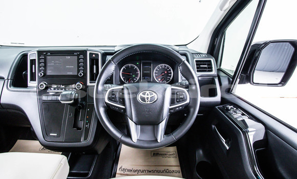 ซื้อ รถมือสอง Toyota Crown Majesta สีดำ รถยนต์ ใน %{เมือง} ใน กรุงเทพมหานคร ซื้อ รถมือสอง Toyota Crown Majesta สีดำ รถยนต์ ใน %{เมือง} ใน กรุงเทพมหานคร