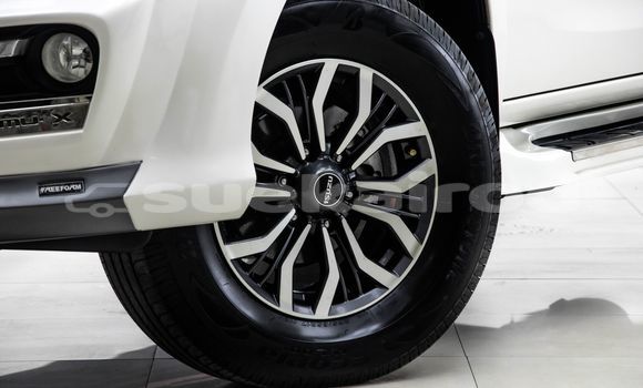 Buy Used Isuzu MU-X White Car in Bangkok in Bangkok Buy Used Isuzu MU-X White Car in Bangkok in Bangkok