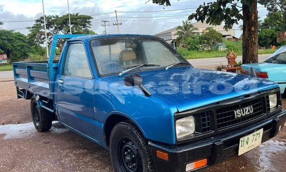 ซื้อ รถมือสอง Toyota Hilux สีน้ำเงิน รถยนต์ ใน %{เมือง} ใน กรุงเทพมหานคร