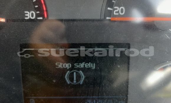 Buy Used Volvo F4 White Truck in Chonburi in Chonburi Buy Used Volvo F4 White Truck in Chonburi in Chonburi