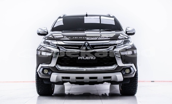 ซื้อ รถมือสอง Mitsubishi Pajero Sport สีน้ำตาล รถยนต์ ใน %{เมือง} ใน กรุงเทพมหานคร