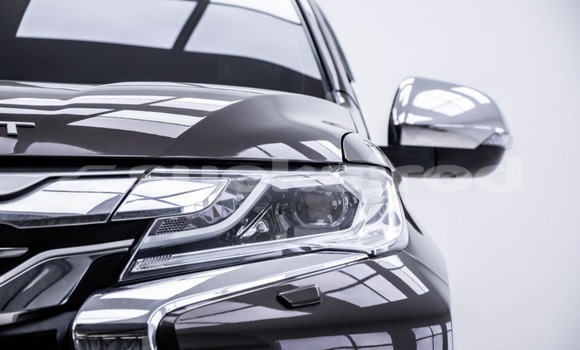 Buy Used Mitsubishi Pajero Sport Brown Car in Bangkok in Bangkok Buy Used Mitsubishi Pajero Sport Brown Car in Bangkok in Bangkok