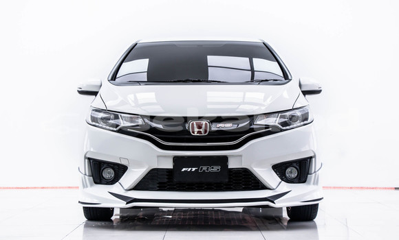 Buy Used Honda Jazz White Car in Bangkok in Bangkok Buy Used Honda Jazz White Car in Bangkok in Bangkok