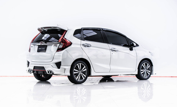 Buy Used Honda Jazz White Car in Bangkok in Bangkok Buy Used Honda Jazz White Car in Bangkok in Bangkok