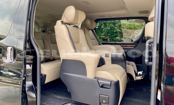 Buy Used Toyota Matrix Black Car in Bangkok in Bangkok Buy Used Toyota Matrix Black Car in Bangkok in Bangkok