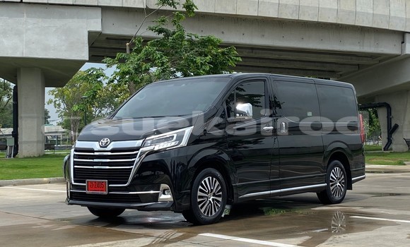 Buy Used Toyota Matrix Black Car in Bangkok in Bangkok Buy Used Toyota Matrix Black Car in Bangkok in Bangkok