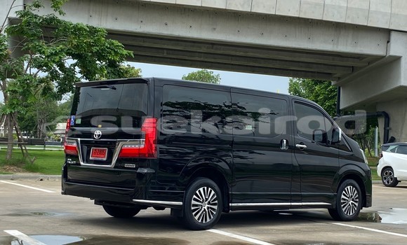 Buy Used Toyota Matrix Black Car in Bangkok in Bangkok Buy Used Toyota Matrix Black Car in Bangkok in Bangkok