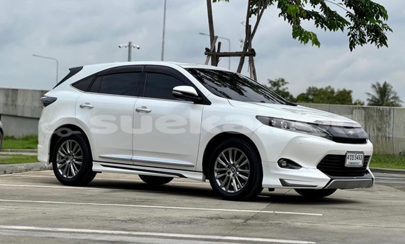 ซื้อ รถมือสอง Toyota Harrier ขาว รถยนต์ ใน %{เมือง} ใน กรุงเทพมหานคร ซื้อ รถมือสอง Toyota Harrier ขาว รถยนต์ ใน %{เมือง} ใน กรุงเทพมหานคร
