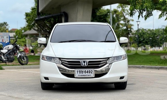 Buy Used Honda Odyssey White Car in Bangkok in Bangkok