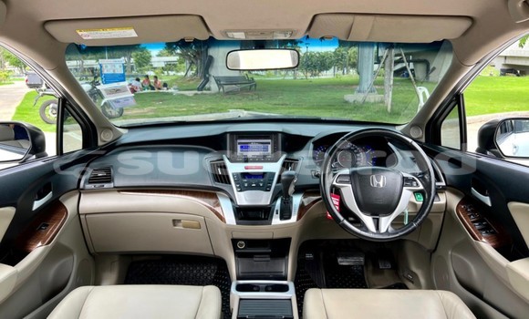 Buy Used Honda Odyssey White Car in Bangkok in Bangkok Buy Used Honda Odyssey White Car in Bangkok in Bangkok