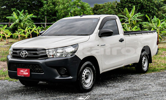 ซื้อ รถมือสอง Toyota Hiluxe Revo ขาว รถยนต์ ใน %{เมือง} ใน สระบุรี