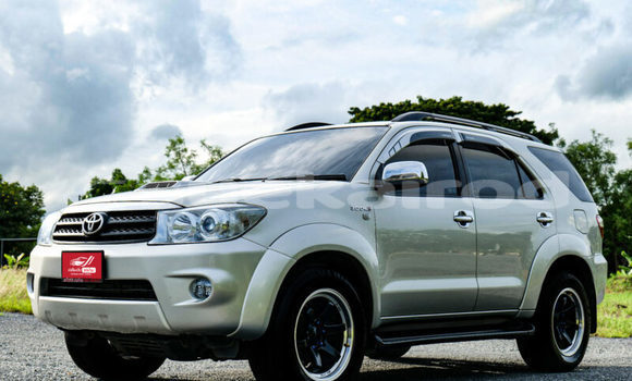 ซื้อ รถมือสอง Toyota Fortuner เงิน รถยนต์ ใน %{เมือง} ใน สระบุรี