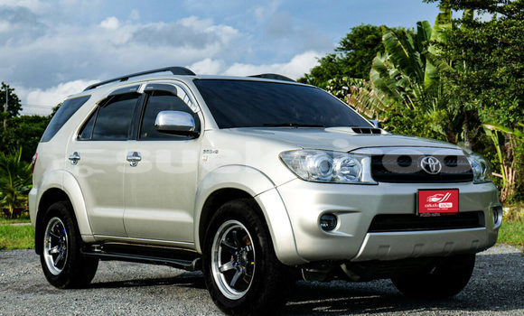 ซื้อ รถมือสอง Toyota Fortuner เงิน รถยนต์ ใน %{เมือง} ใน สระบุรี ซื้อ รถมือสอง Toyota Fortuner เงิน รถยนต์ ใน %{เมือง} ใน สระบุรี