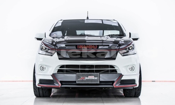 Buy Used Isuzu D-Max White Car in Bangkok in Bangkok