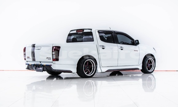 Buy Used Isuzu D-Max White Car in Bangkok in Bangkok Buy Used Isuzu D-Max White Car in Bangkok in Bangkok