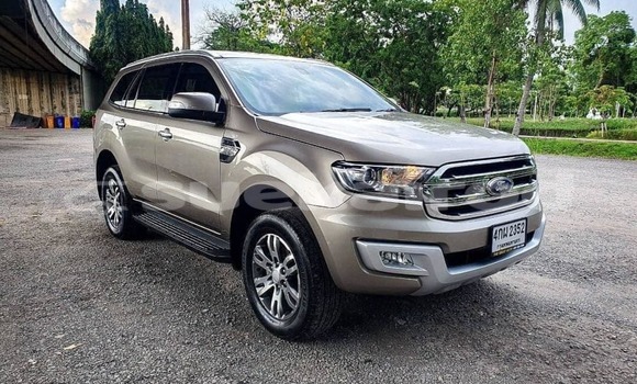 ซื้อ รถมือสอง Ford Everest อื่น ๆ รถยนต์ ใน %{เมือง} ใน กรุงเทพมหานคร