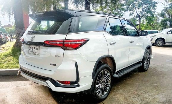 ซื้อ รถมือสอง Toyota Fortuner ขาว รถยนต์ ใน %{เมือง} ใน กรุงเทพมหานคร ซื้อ รถมือสอง Toyota Fortuner ขาว รถยนต์ ใน %{เมือง} ใน กรุงเทพมหานคร