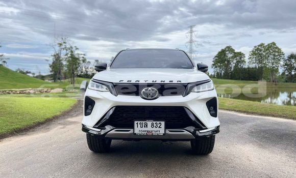ซื้อ รถมือสอง Toyota Fortuner ขาว รถยนต์ ใน %{เมือง} ใน กรุงเทพมหานคร