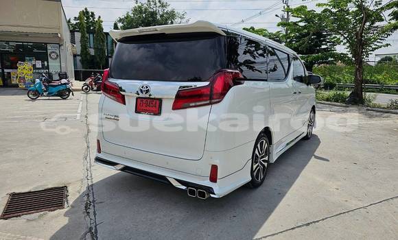 Buy Used Toyota Alphard White Car in Bangkok in Bangkok Buy Used Toyota Alphard White Car in Bangkok in Bangkok
