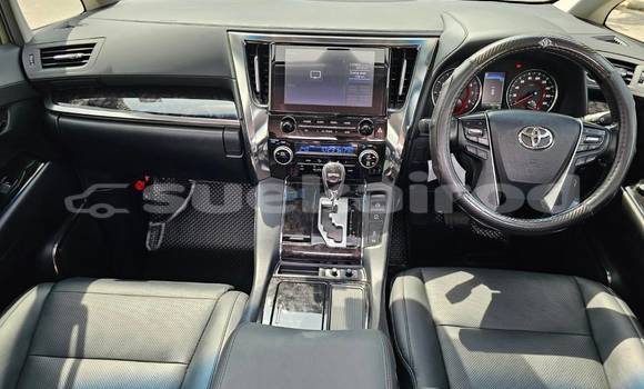 Buy Used Toyota Alphard White Car in Bangkok in Bangkok Buy Used Toyota Alphard White Car in Bangkok in Bangkok