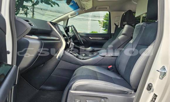 Buy Used Toyota Alphard White Car in Bangkok in Bangkok Buy Used Toyota Alphard White Car in Bangkok in Bangkok