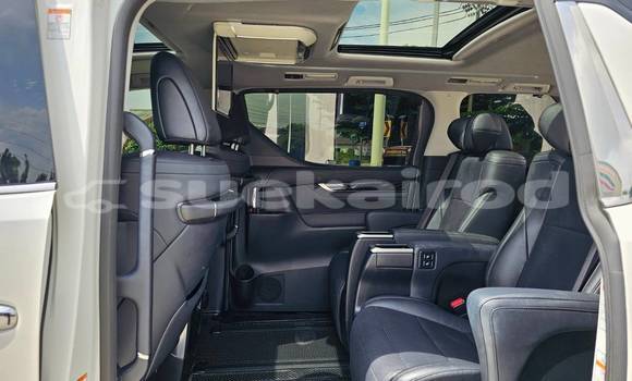 Buy Used Toyota Alphard White Car in Bangkok in Bangkok Buy Used Toyota Alphard White Car in Bangkok in Bangkok