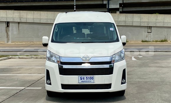 ซื้อ รถมือสอง Toyota Commuter ขาว รถยนต์ ใน %{เมือง} ใน กรุงเทพมหานคร