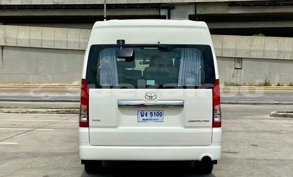 Buy Used Toyota Commuter White Car in Bangkok in Bangkok Buy Used Toyota Commuter White Car in Bangkok in Bangkok