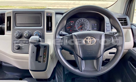 Buy Used Toyota Commuter White Car in Bangkok in Bangkok Buy Used Toyota Commuter White Car in Bangkok in Bangkok