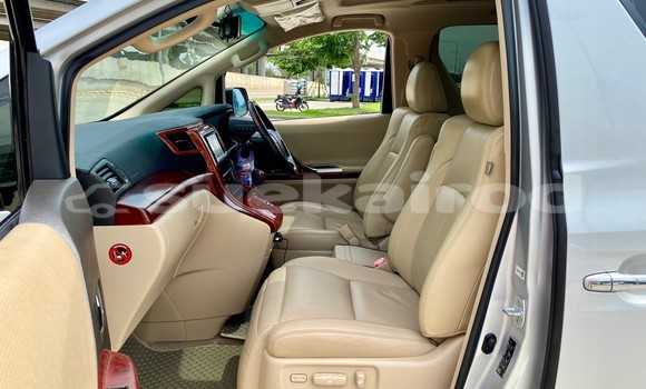 Buy Used Toyota Alphard Other Car in Bangkok in Bangkok Buy Used Toyota Alphard Other Car in Bangkok in Bangkok