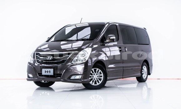 Buy Used Hyundai H1 Brown Car in Bangkok in Bangkok Buy Used Hyundai H1 Brown Car in Bangkok in Bangkok