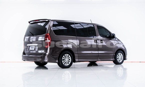 Buy Used Hyundai H1 Brown Car in Bangkok in Bangkok Buy Used Hyundai H1 Brown Car in Bangkok in Bangkok