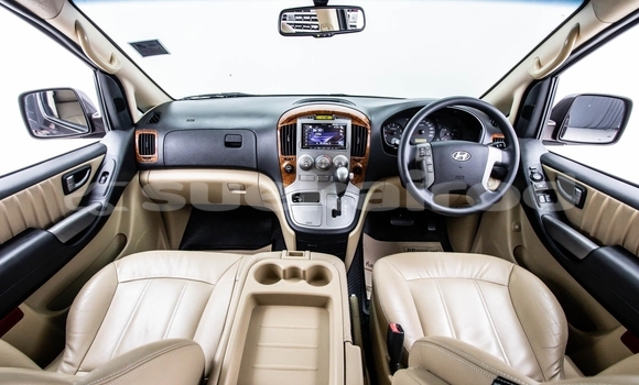 Buy Used Hyundai H1 Brown Car in Bangkok in Bangkok Buy Used Hyundai H1 Brown Car in Bangkok in Bangkok