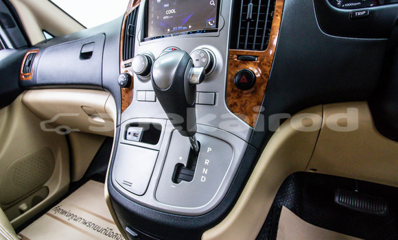 ซื้อ รถมือสอง Hyundai H1 สีน้ำตาล รถยนต์ ใน %{เมือง} ใน กรุงเทพมหานคร ซื้อ รถมือสอง Hyundai H1 สีน้ำตาล รถยนต์ ใน %{เมือง} ใน กรุงเทพมหานคร