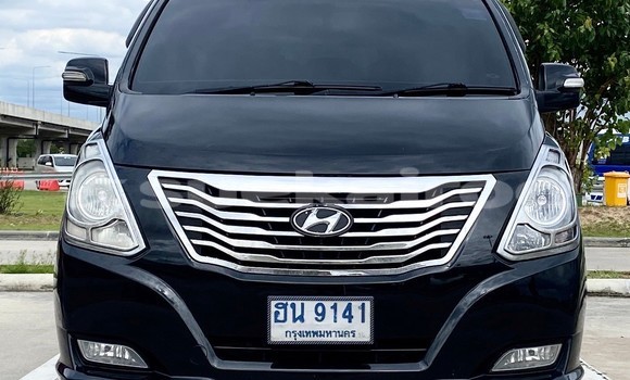 Buy Used Hyundai H1 Black Car in Bangkok in Bangkok