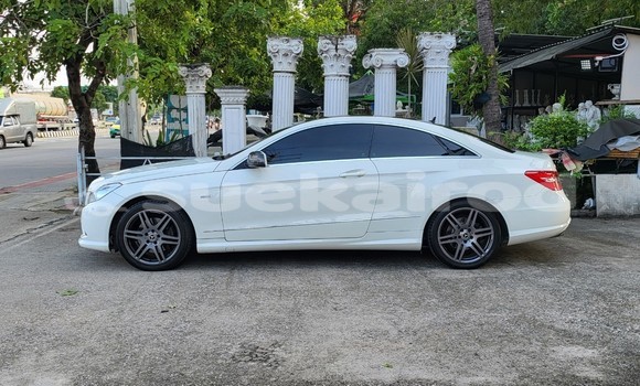 ซื้อ รถมือสอง Mercedes-Benz E200 ขาว รถยนต์ ใน %{เมือง} ใน กรุงเทพมหานคร ซื้อ รถมือสอง Mercedes-Benz E200 ขาว รถยนต์ ใน %{เมือง} ใน กรุงเทพมหานคร