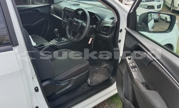 Buy Used Isuzu D-Max White Car in Bangkok in Bangkok Buy Used Isuzu D-Max White Car in Bangkok in Bangkok