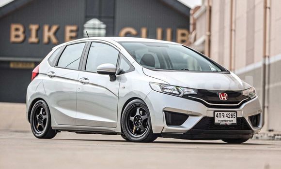 Buy Used Honda Jazz White Car in Bangkok in Bangkok Buy Used Honda Jazz White Car in Bangkok in Bangkok