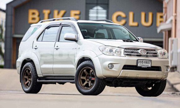 Buy Used Toyota Fortuner White Car in Bangkok in Bangkok Buy Used Toyota Fortuner White Car in Bangkok in Bangkok
