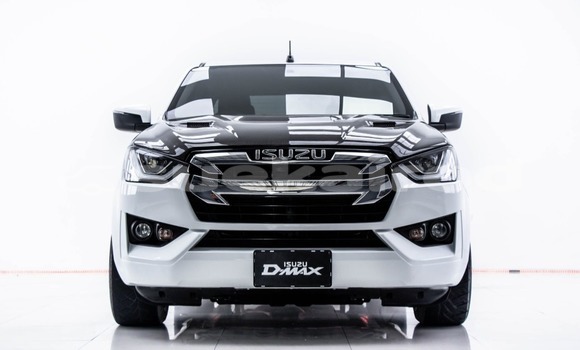 Buy Used Isuzu D-max Cab4 White Car in Bangkok in Bangkok