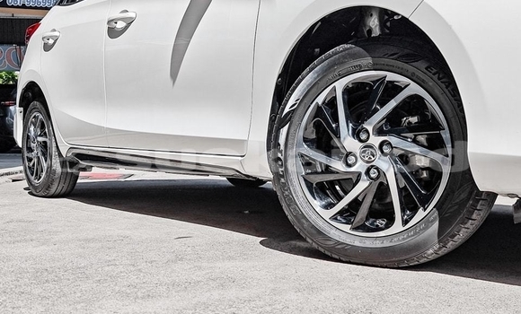 ซื้อ รถมือสอง Toyota Yaris ขาว รถยนต์ ใน %{เมือง} ใน กรุงเทพมหานคร ซื้อ รถมือสอง Toyota Yaris ขาว รถยนต์ ใน %{เมือง} ใน กรุงเทพมหานคร