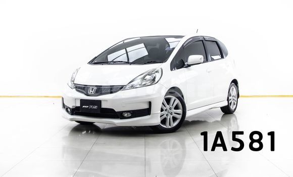 Buy Used Honda Jazz White Car in Bangkok in Bangkok Buy Used Honda Jazz White Car in Bangkok in Bangkok