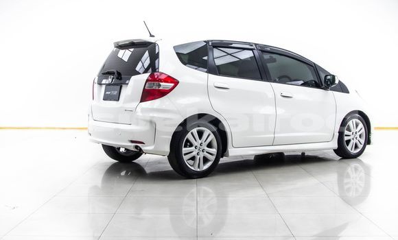 Buy Used Honda Jazz White Car in Bangkok in Bangkok Buy Used Honda Jazz White Car in Bangkok in Bangkok