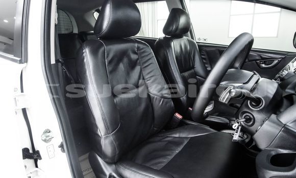 Buy Used Honda Jazz White Car in Bangkok in Bangkok Buy Used Honda Jazz White Car in Bangkok in Bangkok